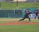 Huskies fall to Selah, will host crossover game