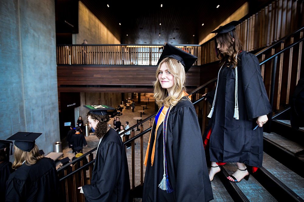 0518_LOC_DIL_FVCC_commencement-6.jpg.100