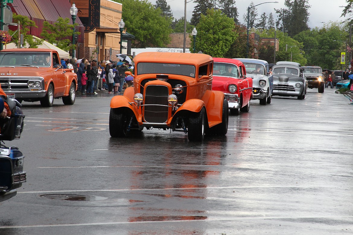 Scenes from the 2025 Lost in the '50s classic car cruise.