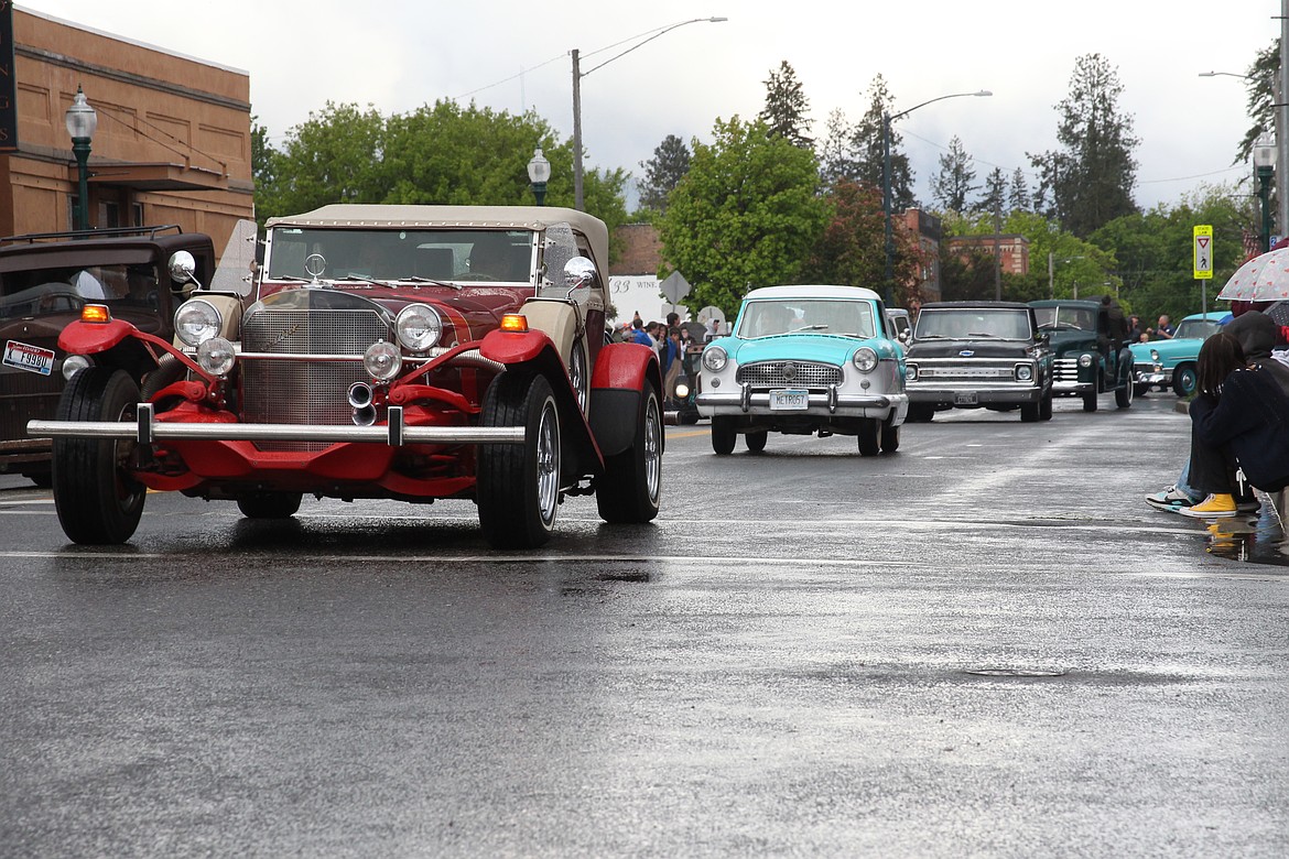 Scenes from the 2025 Lost in the '50s classic car cruise.