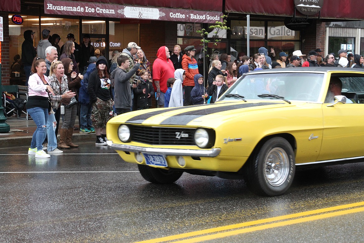 Scenes from the 2025 Lost in the '50s classic car cruise.