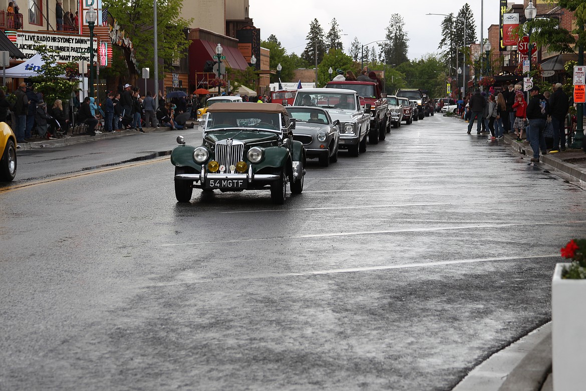 Scenes from the 2025 Lost in the '50s classic car cruise.