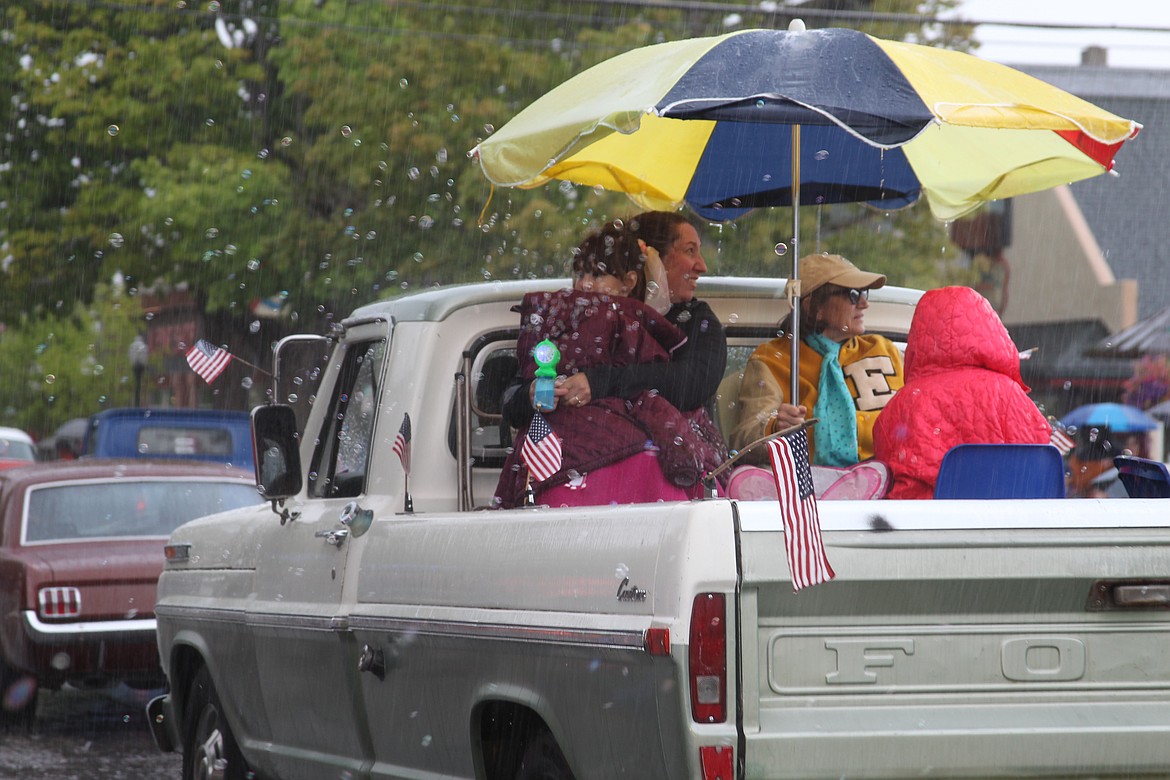 Scenes from the 2025 Lost in the '50s classic car cruise.