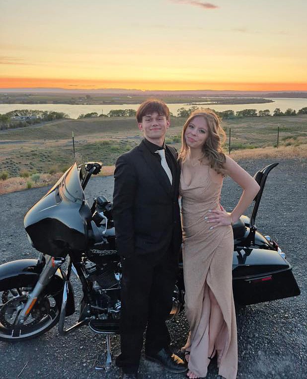 Devin Runnion and Yasmin Bedolla, Ephrata High School.