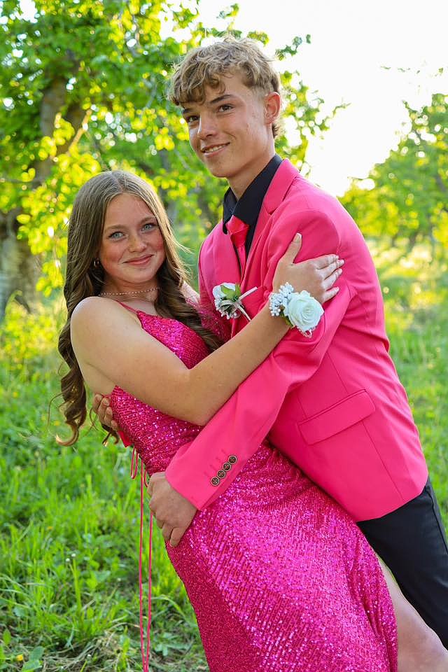 Allie Jensen and Everett Cox, Warden High School.