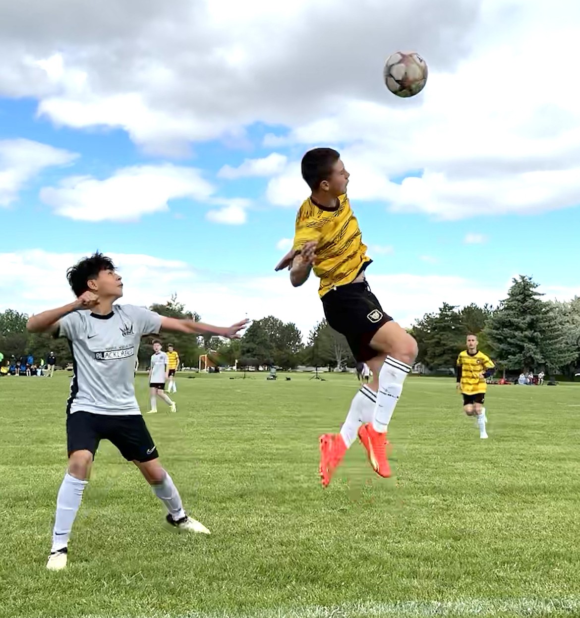 Photo by KRISTEN DVORACEK
The Sting 2011 Boys Academy team traveled to Boise last weekend for the second weekend of the Idaho State Cup. Pictured is Jay Blue of the Sting, going for a header on a throw-in.