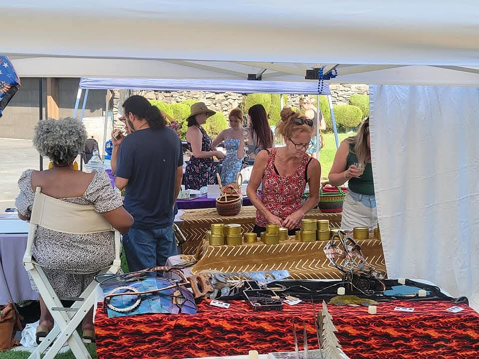 Camas Cove Cellars will host Pop-Up Sip & Shop Sunday, with food, live music and a variety of artisanal vendors.