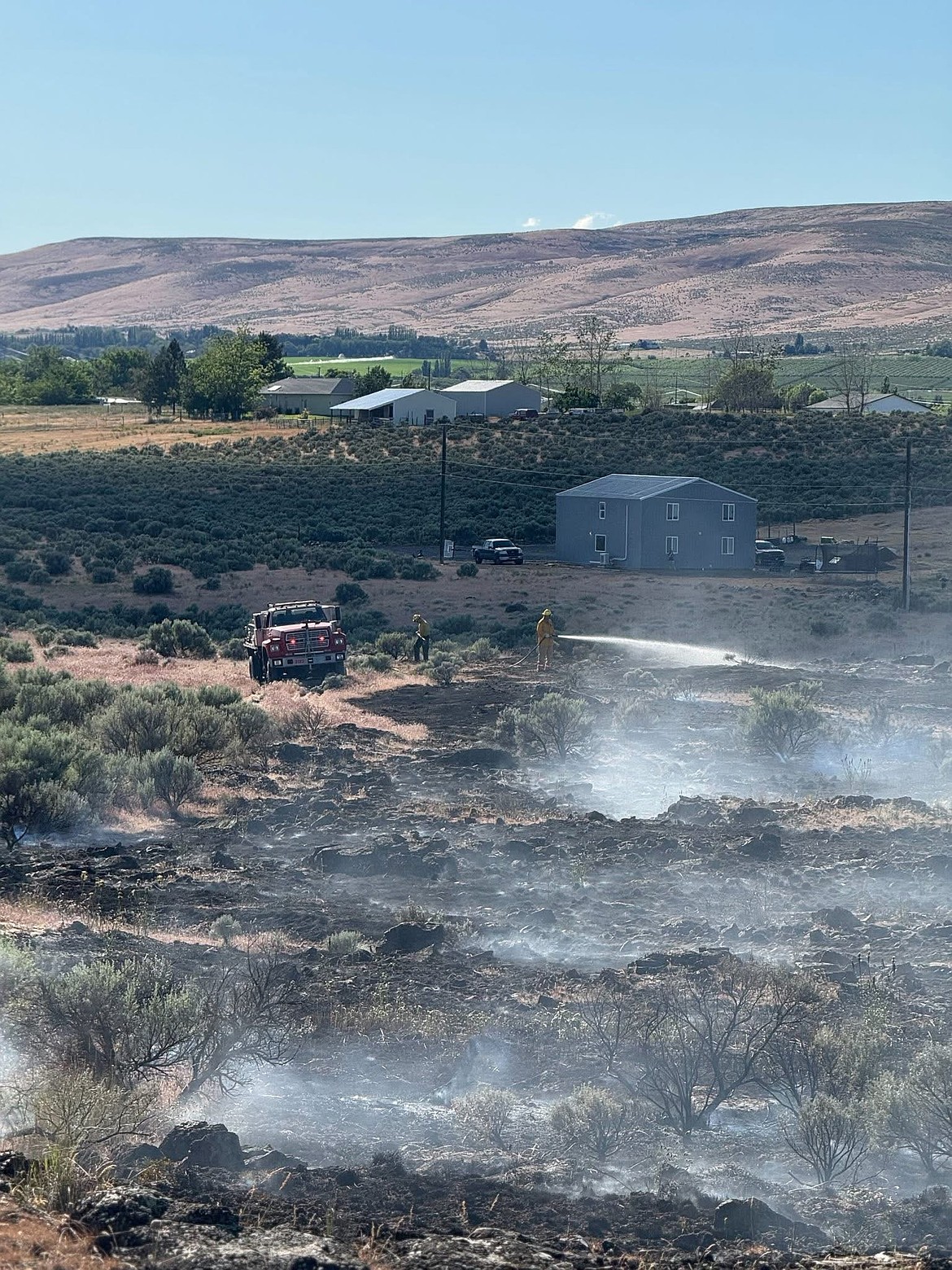 A control burn, with the help of gusting winds, quickly became uncontrolled Thursday, resulting in Grant County Fire District 13 getting called to the scene. The fire ended up damaging around 25 acres of rangeland. However, no injuries happened, and no structures were damaged.