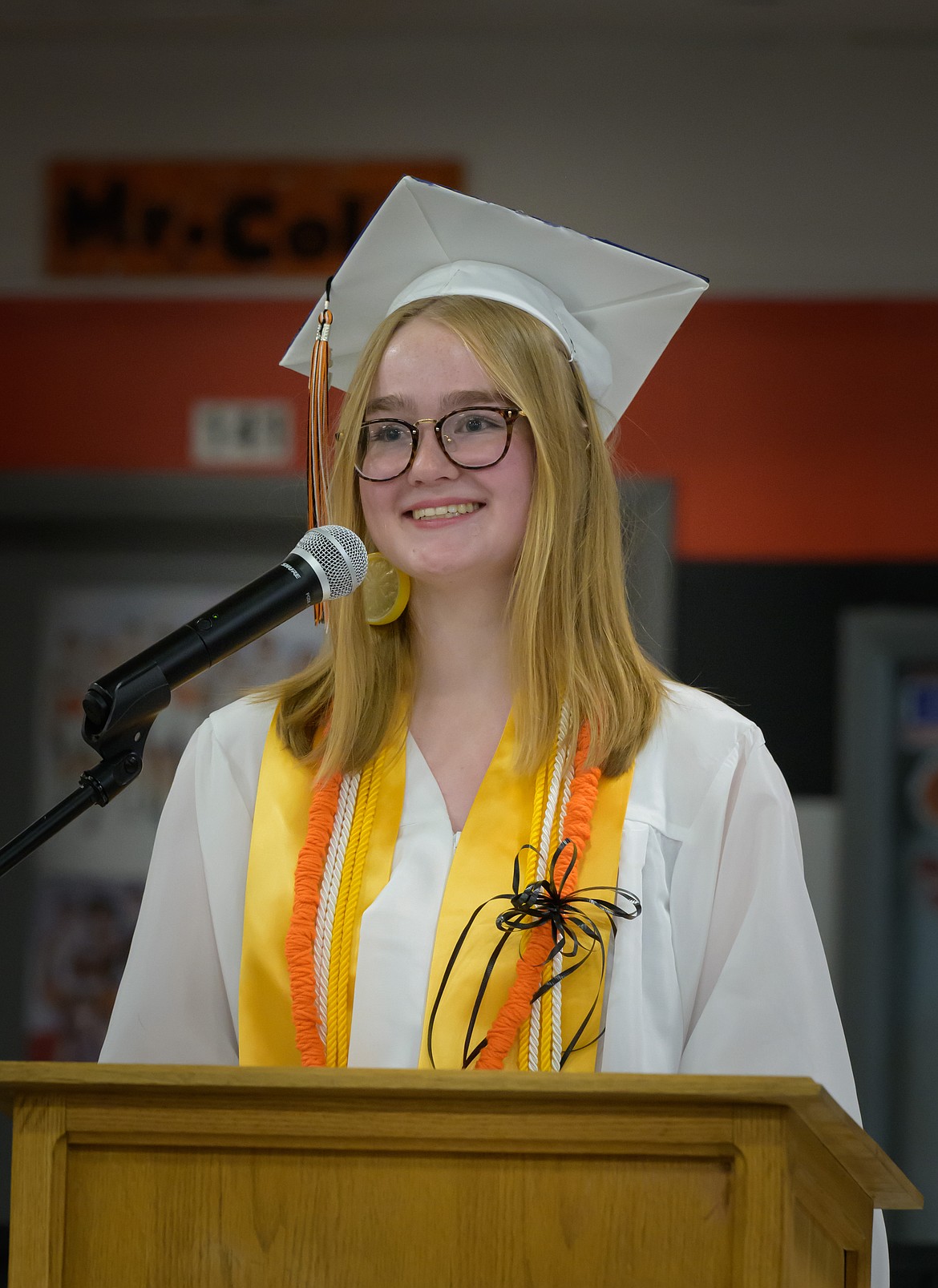 Plains senior class valedictorian Layla Harris during her speech to the 2025 graduating class. (Tracy Scott/Valley Press)