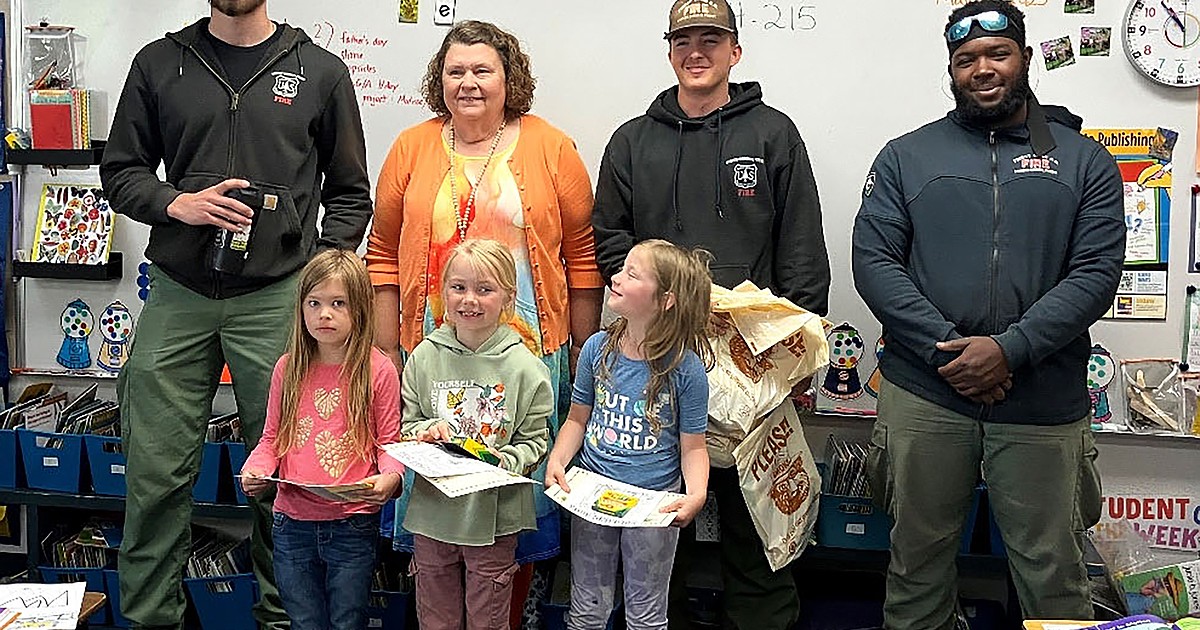 Smokey visits Idaho Hill students