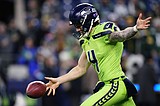 Seahawks punter Michael Dickson signs 4-year contract extension