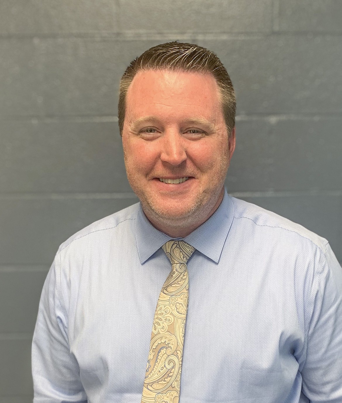 The Moses Lake School District has announced the appointment of Scott Petersen as the new principal of Columbia Middle School. Petersen will begin his role on July 1.