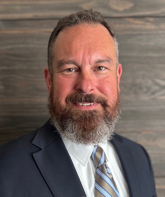 The Moses Lake School District has officially hired Jason De Lane as the new principal for Knolls Vista Elementary. He has over 13 years of educational experience in Washington, Tennessee and Texas.