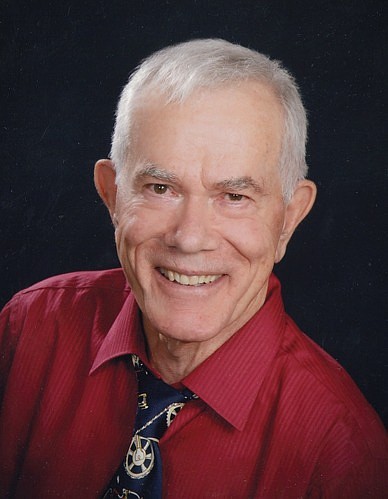 Vic Gilliland didn't know how to quit striving for a joyful life. He surrounded himself and his family with love and a zest for life for nine decades.