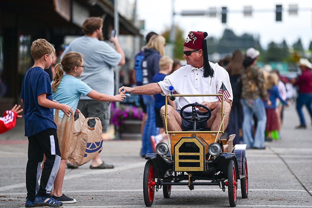0810_LOC_DIL_NWMT_Fair_Parade-15.jpg.100
