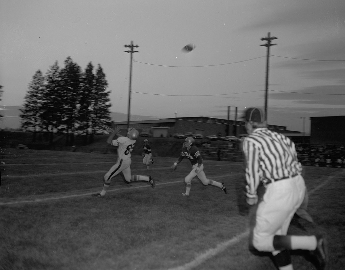 1973_-_50_year_reunion_-_FB_catch.jpg.12