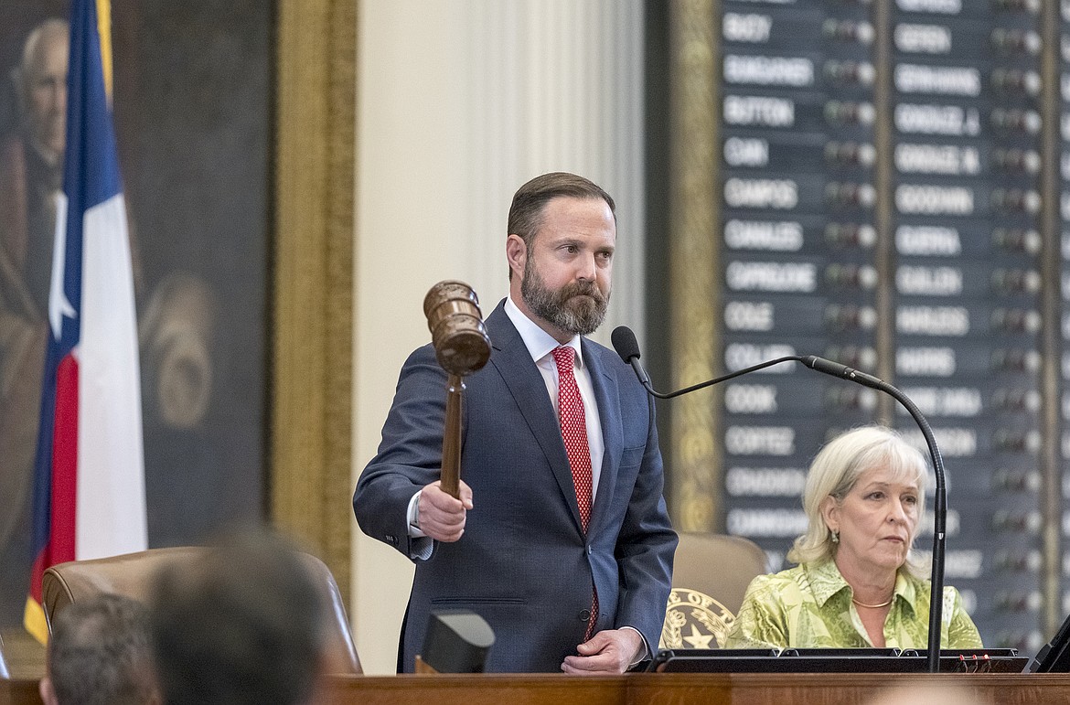 Texas Republicans announce another redistricting session. California ...