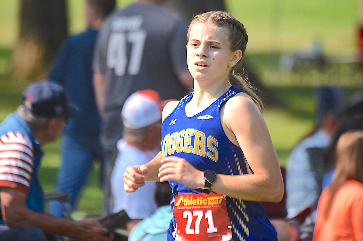 Libby sophompre cross country runner Alli Clemons approaches the finish line Friday, Aug. 29, 2025, at the Libby Invitational at Cabinet View Golf Club. (Scott Shindledecker/The Western News)