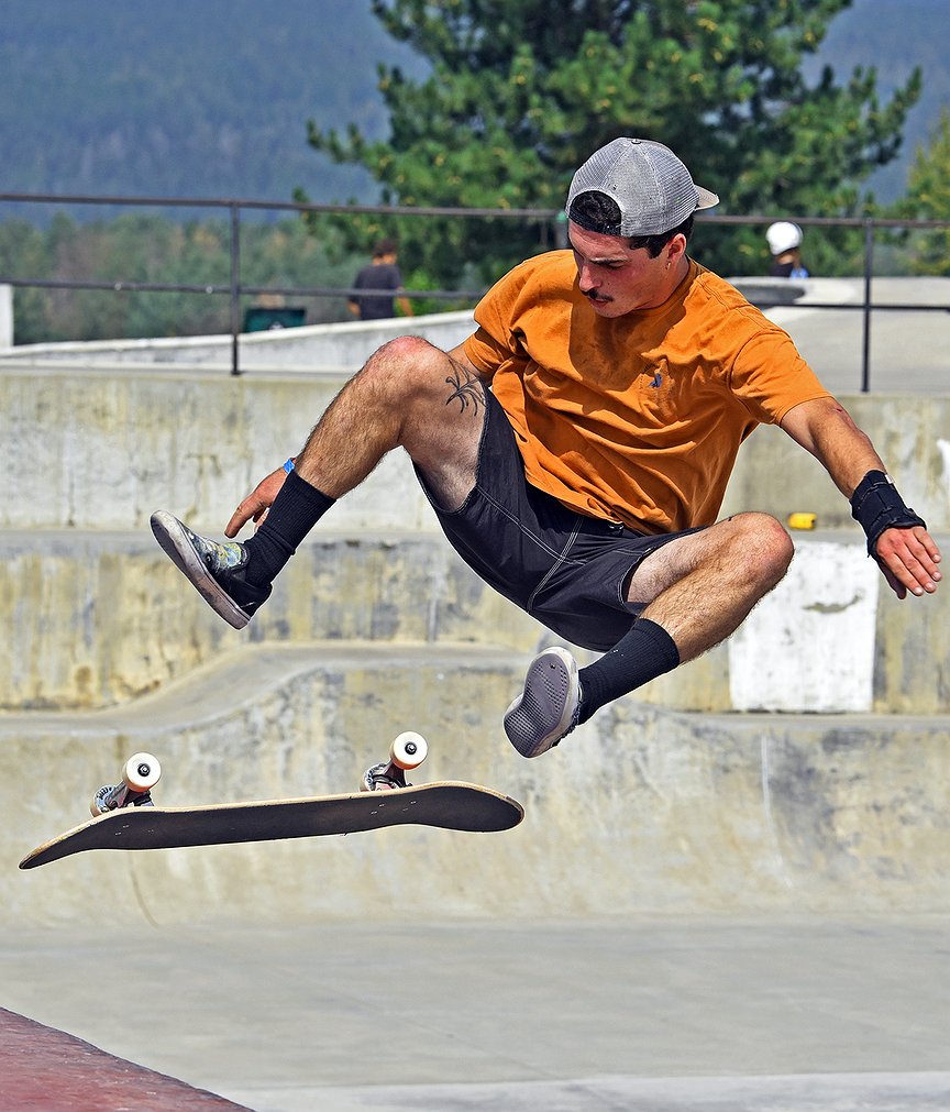 skate_jam_2.jpg.864x1011_q85_box-0%2C0%2