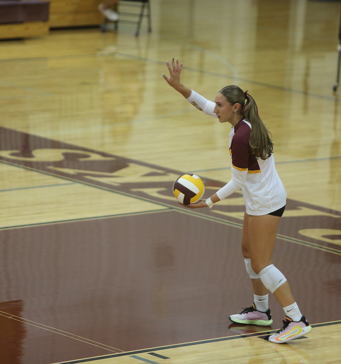 Mavs senior Kardyn Martinez begins her serve against Hermiston on Saturday. Martinez recorded nine kills and 11 digs in their victory.