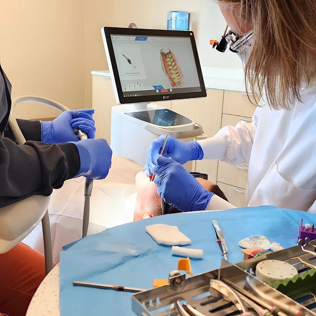 A new system at the Moses Lake Community Health Center allowed dental patients to have crowns made the same day.