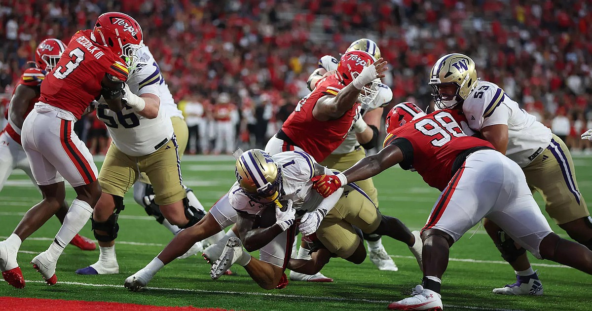 COLUMN: The Huskies can earn their way into the playoff