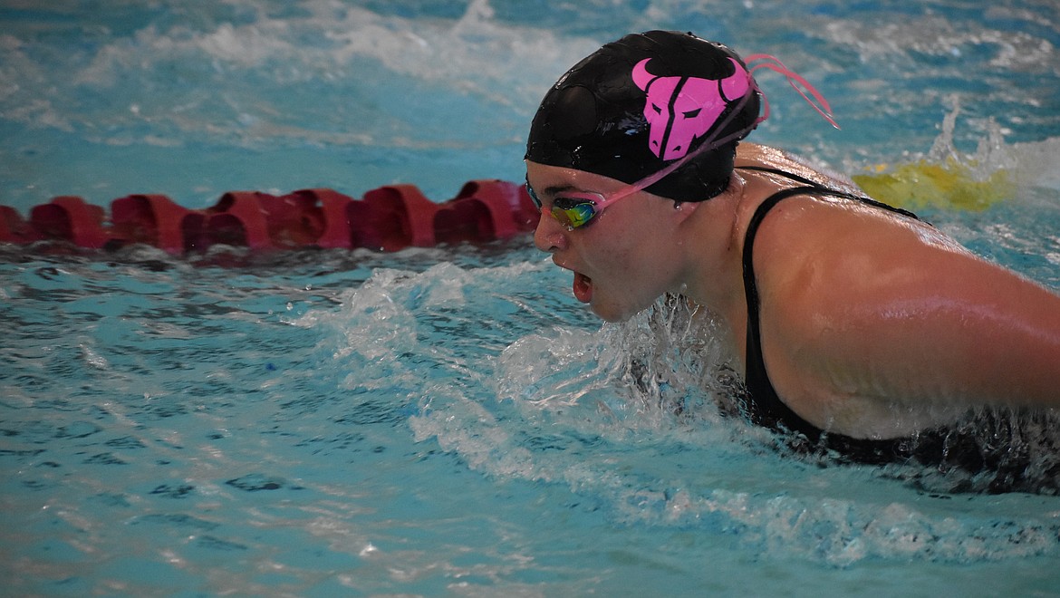 Mavs compete against Eastmont in home swim meet Columbia Basin Herald