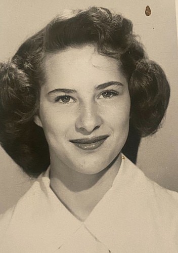 Dona Rae Kelly was known not only for her classy character but for her kind demeanor.