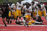 Idaho lets Eagles escape