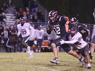 Franco Perez (32) breaks loose on a run play for the Wahluke Warriors offense. Perez also recorded a pick six in the first quarter against the Grandview Greyhounds. The Warriors were defeated 28-6 in their season finale.