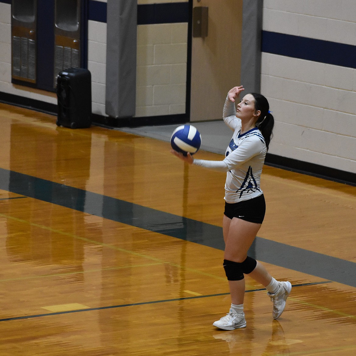 Soap Lake senior Mylee Dana prepares to serve at the Eagles’ last regular season home game. Dana was chosen as one of the First-Team All-League players for the 2025/26 season.