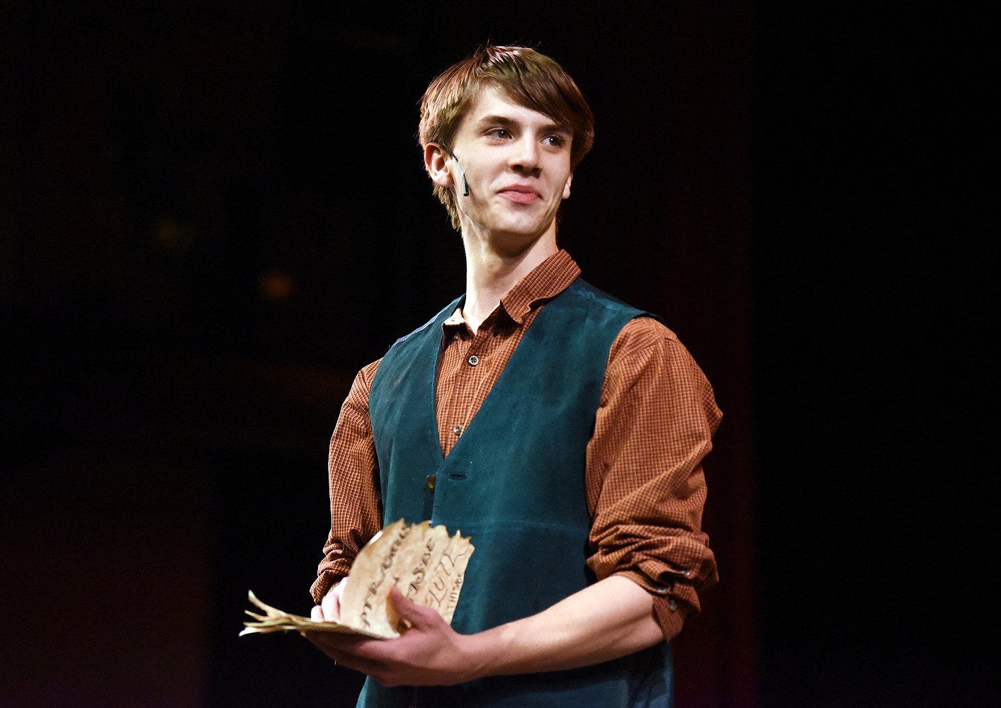 drama_12.jpg.1413x1000_q85_box-0%2C0%2C2