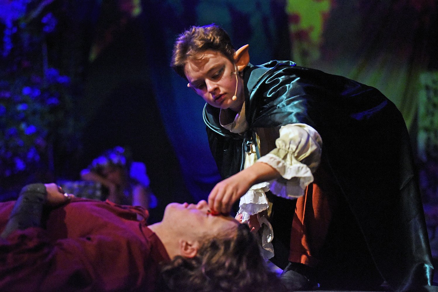 drama_9.jpg.1498x1000_q85_box-0%2C0%2C29