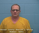 Oldtown man arrested, child enticement