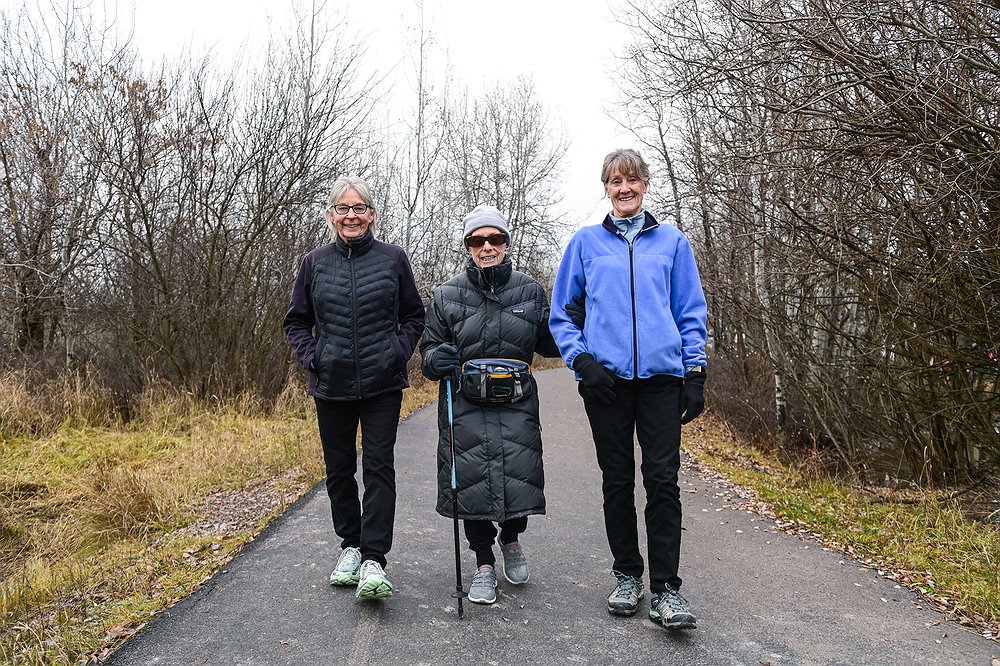 1127_LOC_DIL_Shepherds_Hand_volunteers_2