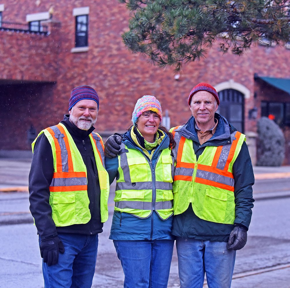 Decorations_7.jpg.1006x1000_q85_box-0%2C