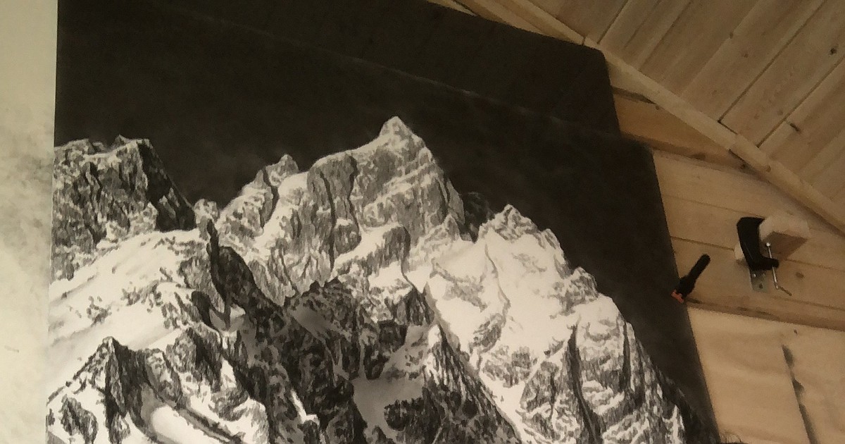 Local artist to host live drawing demo for Small Business Saturday