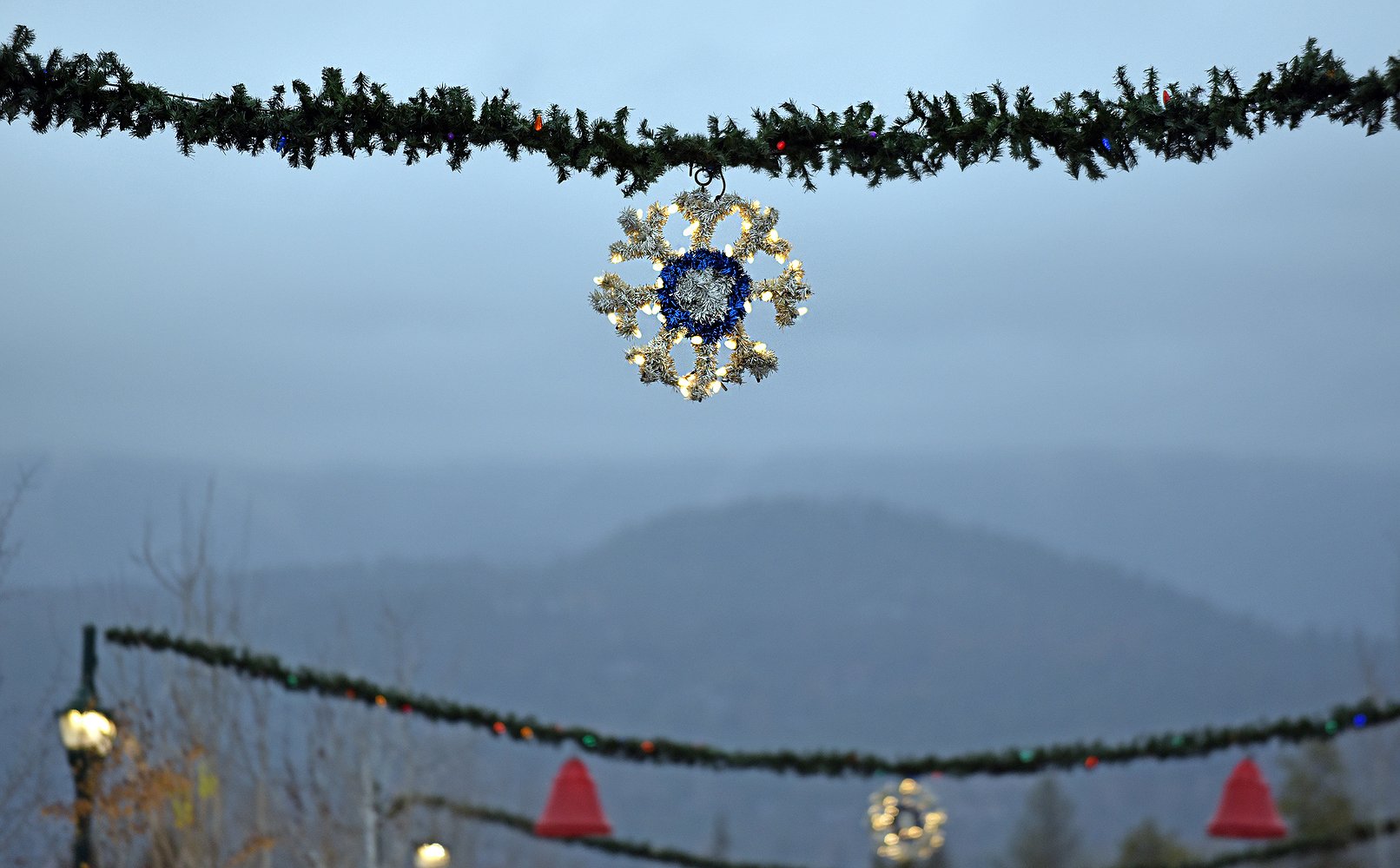 Decorations_3.jpg.1612x1000_q85_box-0%2C