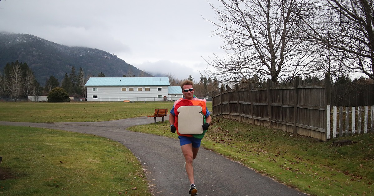 Turkey Trotters run to help food bank