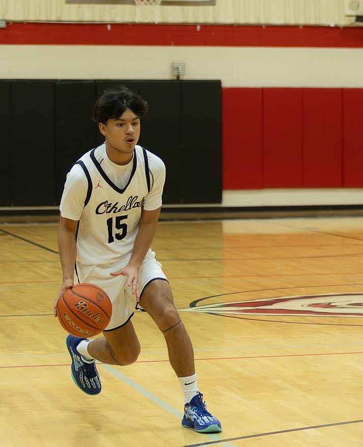LJ Nunez, a sophomore for the Huskies this season, dribbles the ball along the sideline during a game last year. Head Coach Juan Ramon Garcia said the team put a lot of work into the offseason to prepare themselves for this season.