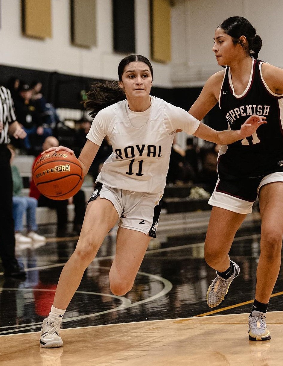 Briana Cedillo (11) drives past a Toppenish defender during their game last season. Head Coach Farrah Wardenaar said Cedillo will be one of their leaders this season.