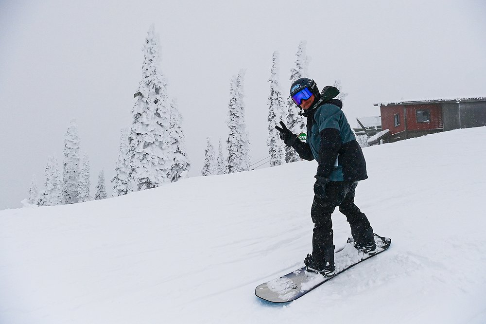 1205_LOC_DIL_opening_day_on_big_mountain