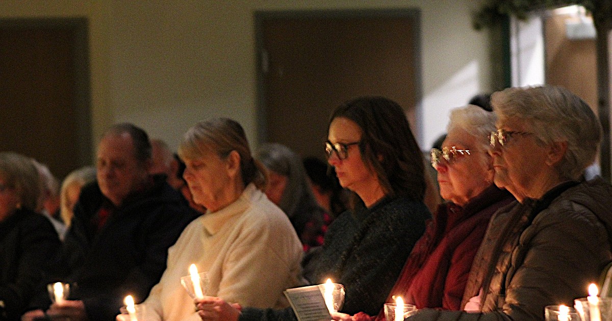Hospice of North Idaho hosts annual Tree Lighting Ceremony