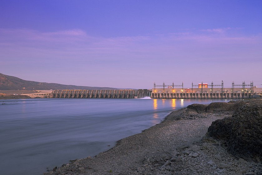 An estimated 240 gallons of mineral oil spilled into the Columbia River after an incident at Priest Rapids Dam Wednesday.