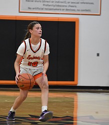 Tigers freshman Sophie Molitor gains possession of the ball and makes her way down the court during last week’s matchup against MLHS. This week the Tigers will be on the road against West Valley and then at home against Prosser.