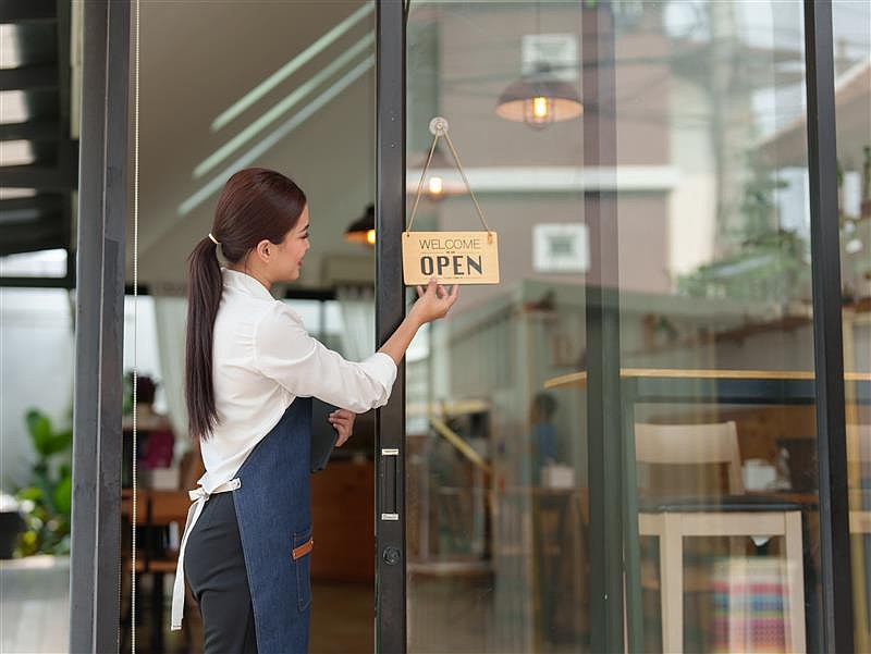 JAN NIBJ: Mentorship in business, launching entrepreneurs towards ...