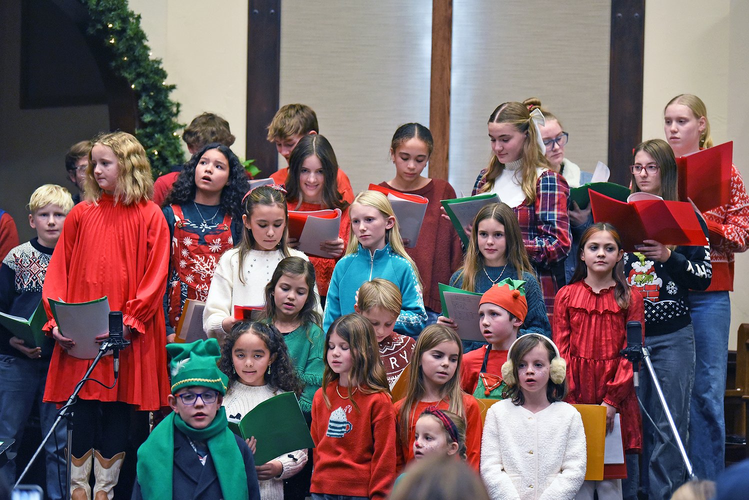 stroll_19.jpg.1498x1000_q85_box-0%2C0%2C