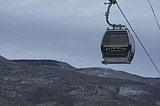 Warm weather and low snowpack bedevil Western ski resorts