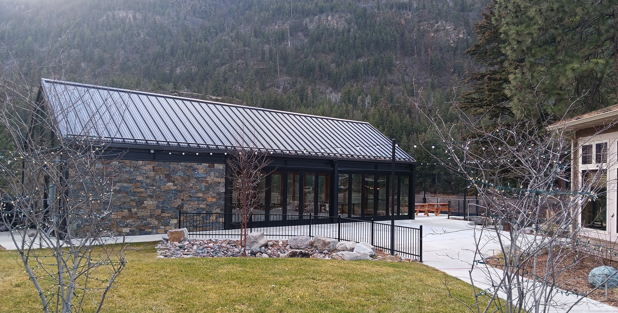 1231_RiversEdge.JPG.2040x1033_q85_box-0%