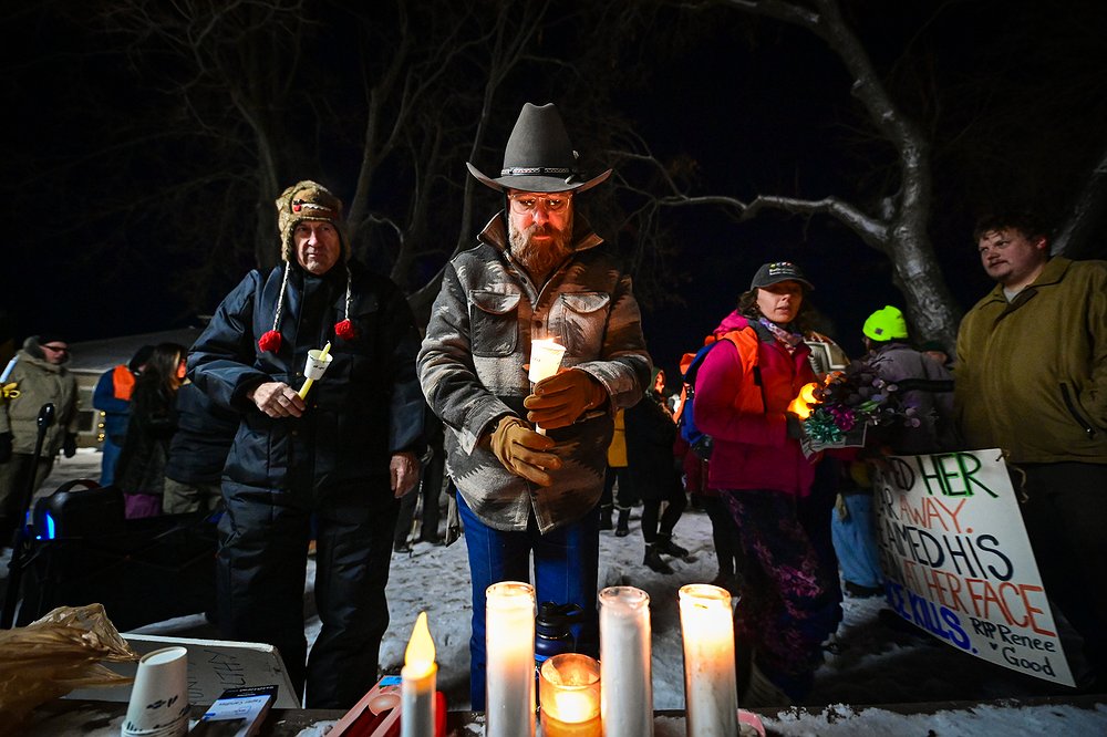 0109_LOC_DIL_candlelight_vigil_renee_goo